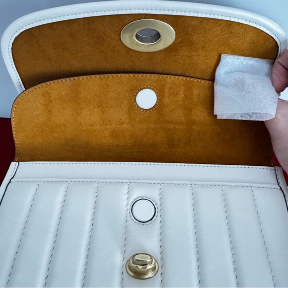 NWT Coach Madison Shoulder Bag Quilting in Chalk/Brass Hardware/Chain/Turnlock - Picture 6 of 16